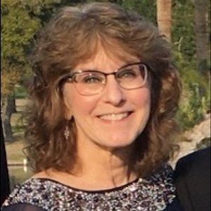 Meet your Posher, Leslie